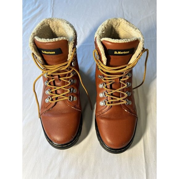Dr Martens Combs Boots WM SZ 8 Faux Fur Oiled Full Grain WP Hiking Winter - Picture 1 of 7